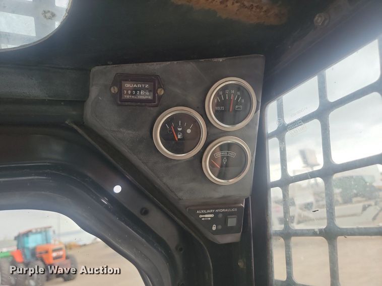 image for item NZ9930 1996 Bobcat  763 skid steer loader