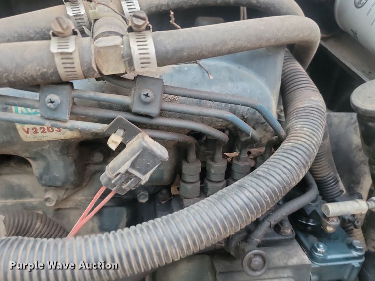 image for item NZ9930 1996 Bobcat  763 skid steer loader