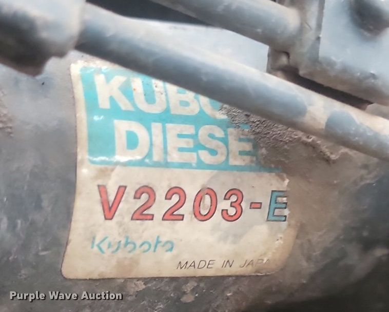 image for item NZ9930 1996 Bobcat  763 skid steer loader