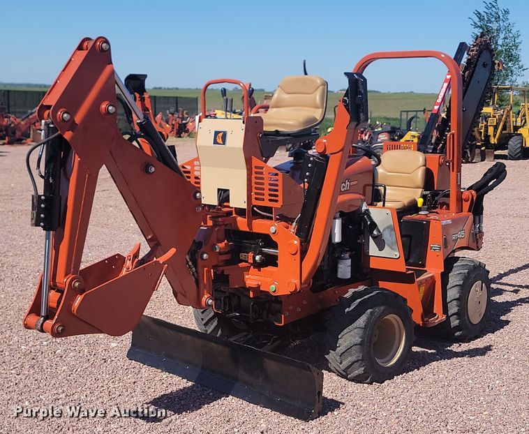 image for item NZ9931 2019 Ditch Witch RT45 trencher