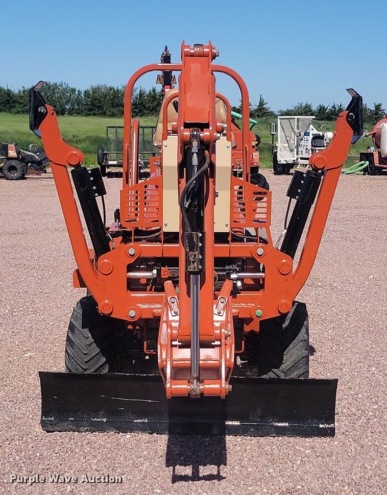 image for item NZ9931 2019 Ditch Witch RT45 trencher