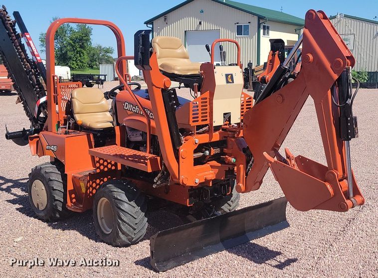 image for item NZ9931 2019 Ditch Witch RT45 trencher