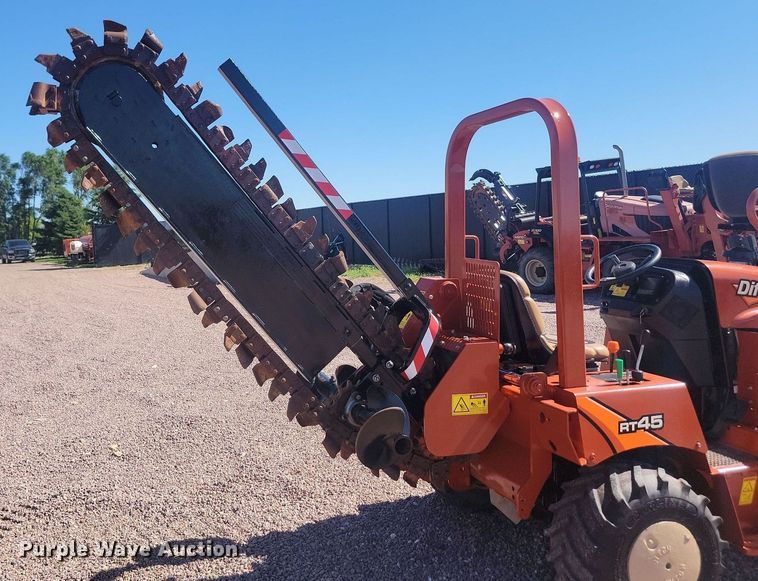 image for item NZ9931 2019 Ditch Witch RT45 trencher