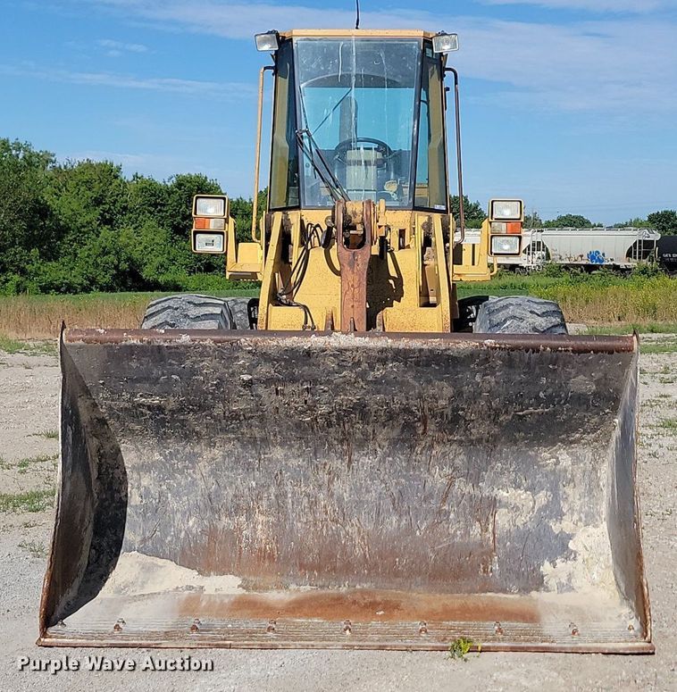 image for item NZ9933 1992 Case 721 wheel loader