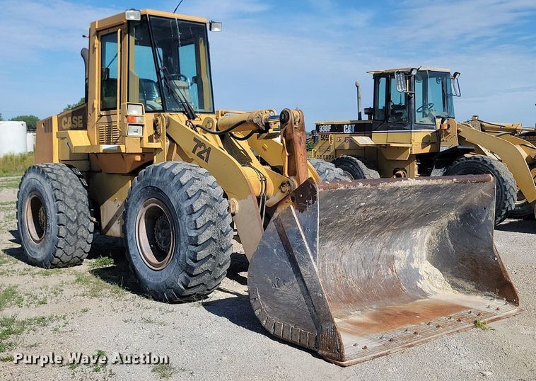 image for item NZ9933 1992 Case 721 wheel loader