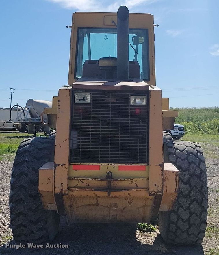 image for item NZ9933 1992 Case 721 wheel loader