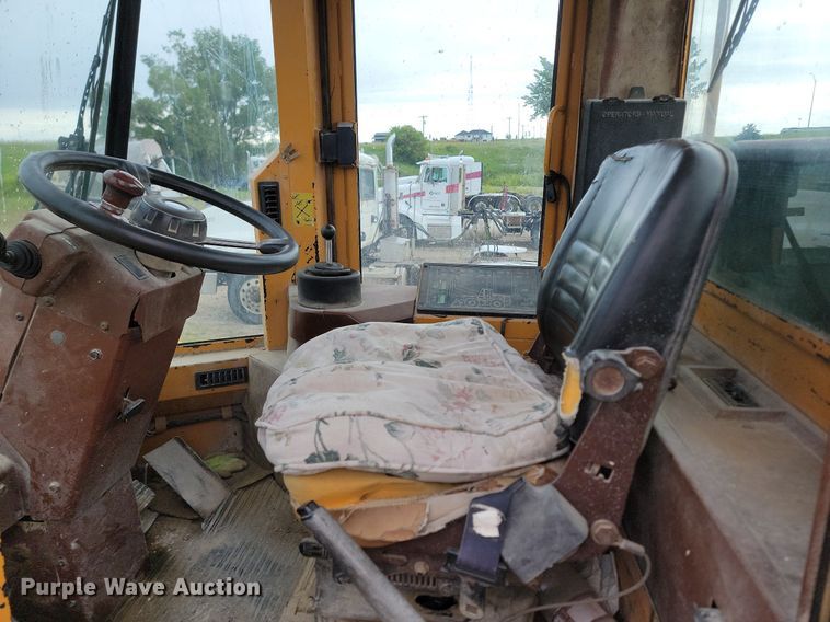 image for item NZ9933 1992 Case 721 wheel loader