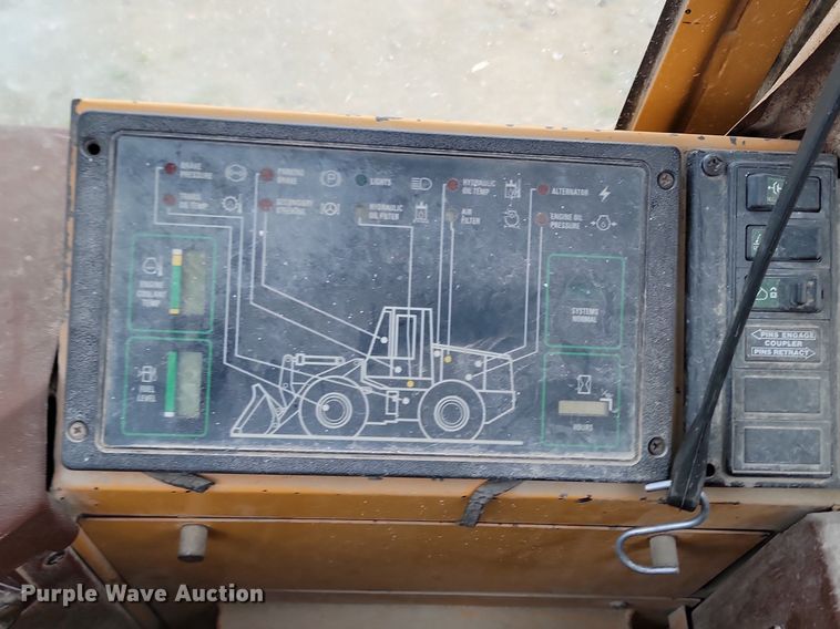 image for item NZ9933 1992 Case 721 wheel loader