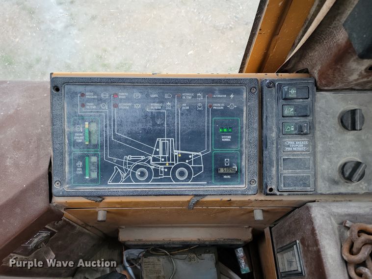 image for item NZ9933 1992 Case 721 wheel loader