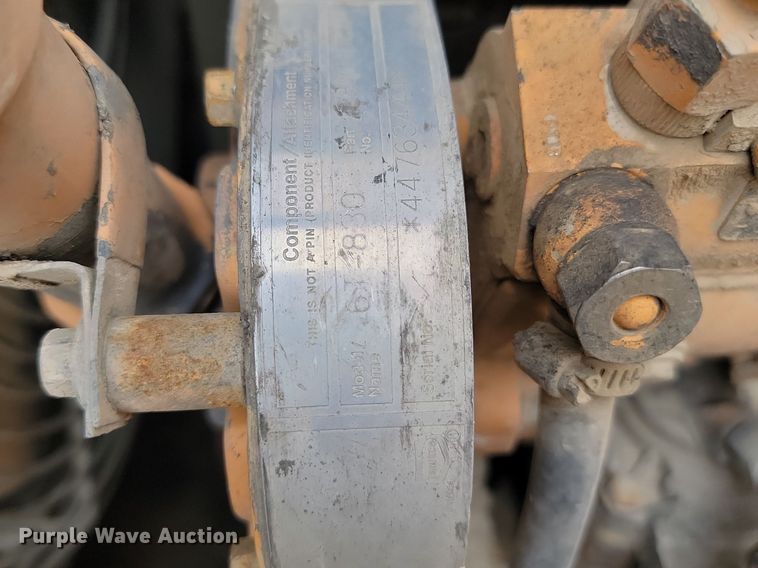 image for item NZ9933 1992 Case 721 wheel loader