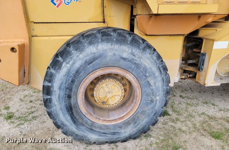 image for item NZ9933 1992 Case 721 wheel loader