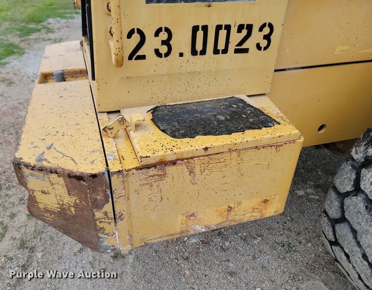 image for item NZ9934 1997 Caterpillar  938F wheel loader