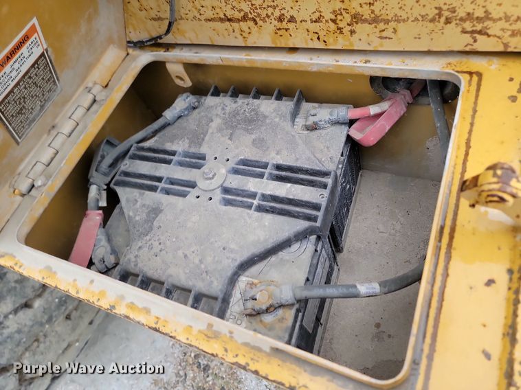 image for item NZ9934 1997 Caterpillar  938F wheel loader