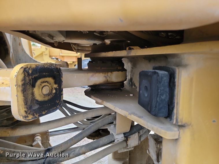 image for item NZ9934 1997 Caterpillar  938F wheel loader