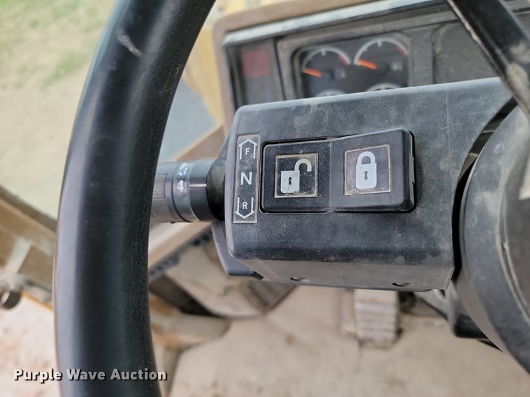 image for item NZ9934 1997 Caterpillar  938F wheel loader