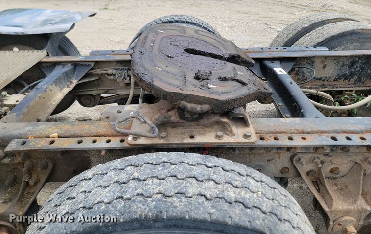 image for item NZ9936 2003 Mack CH600 semi truck