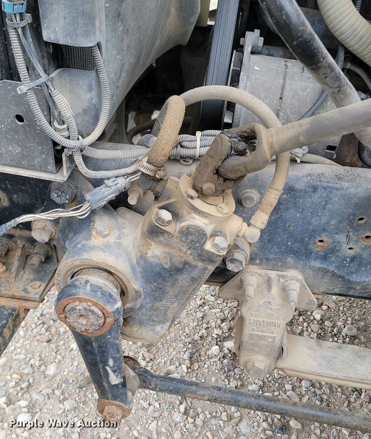 image for item NZ9936 2003 Mack CH600 semi truck