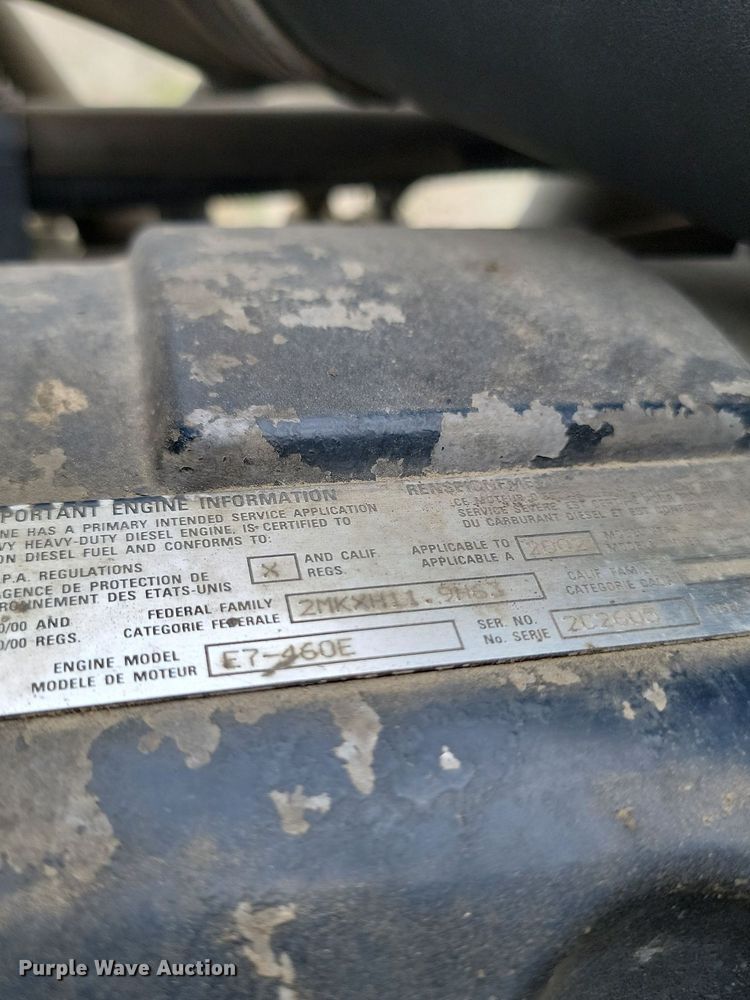 image for item NZ9936 2003 Mack CH600 semi truck