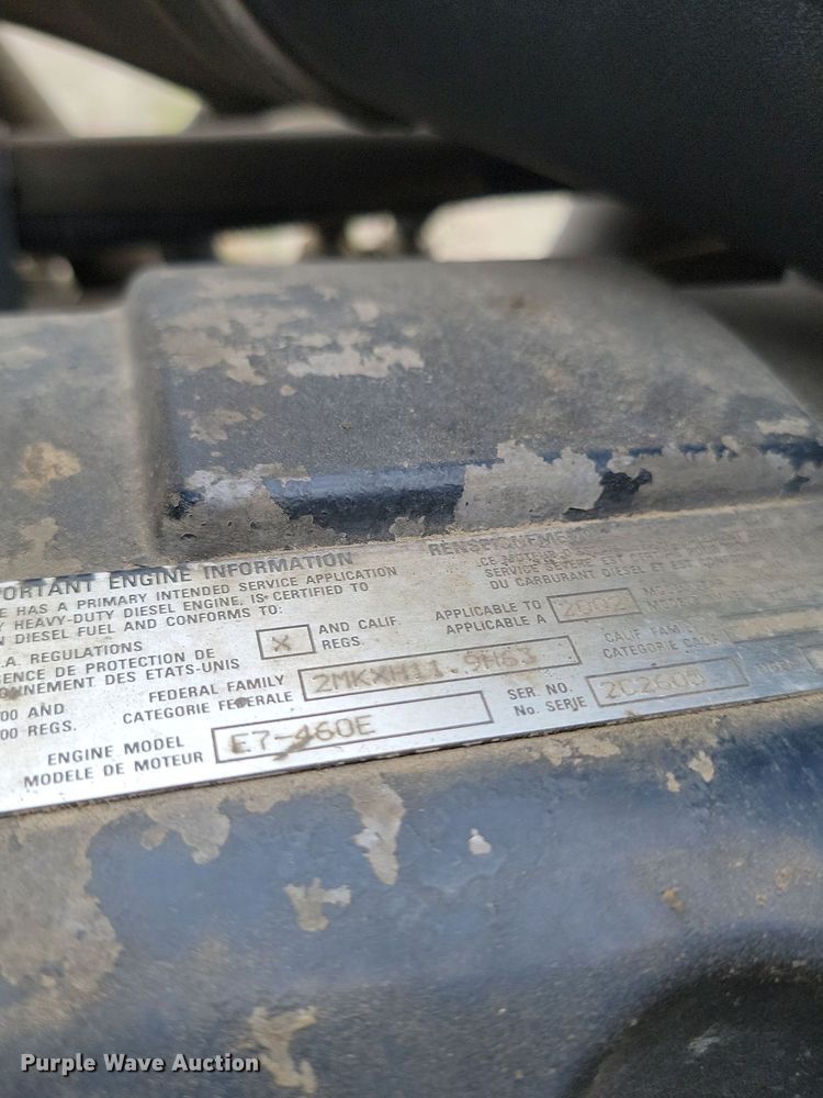 image for item NZ9936 2003 Mack CH600 semi truck