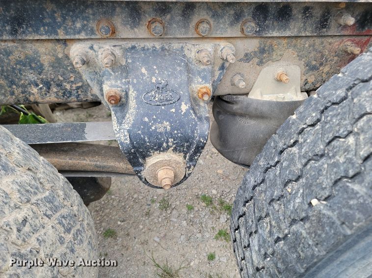 image for item NZ9936 2003 Mack CH600 semi truck