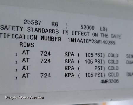 image for item NZ9936 2003 Mack CH600 semi truck