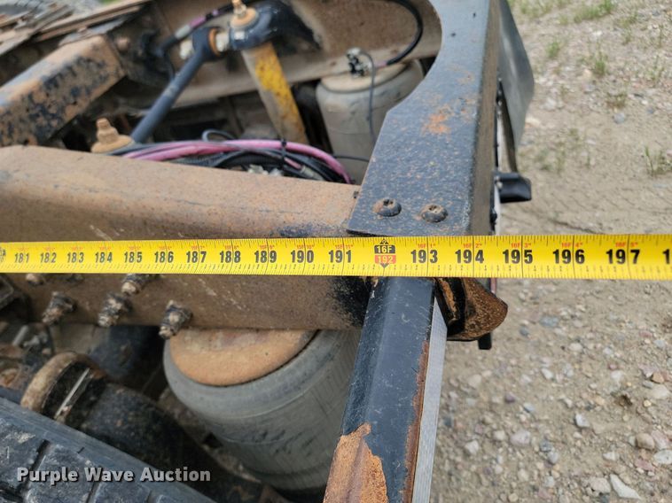 image for item NZ9937 1999 Peterbilt 377 semi truck