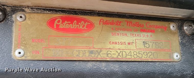 image for item NZ9937 1999 Peterbilt 377 semi truck