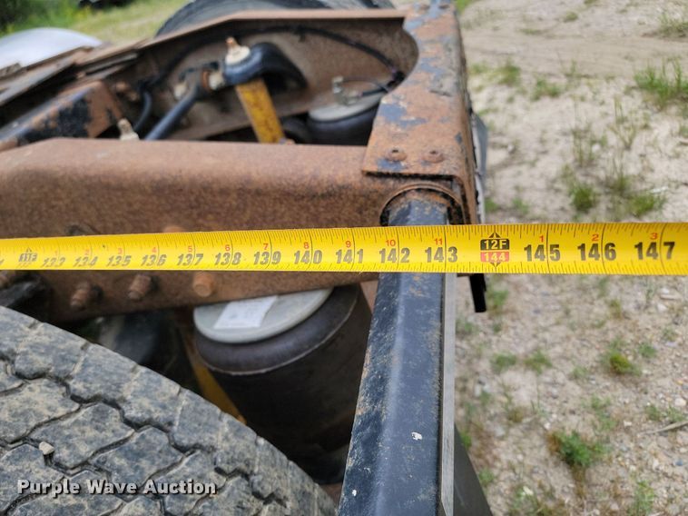 image for item NZ9938 2000 Peterbilt  377 semi truck