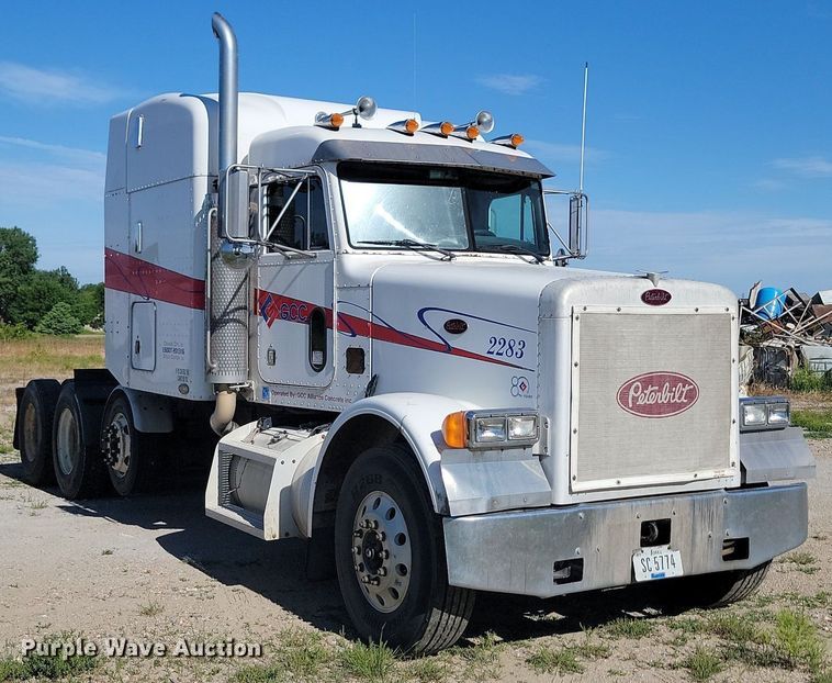 image for item NZ9939 2002 Peterbilt  378 semi truck