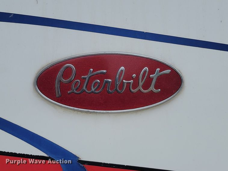 image for item NZ9939 2002 Peterbilt  378 semi truck