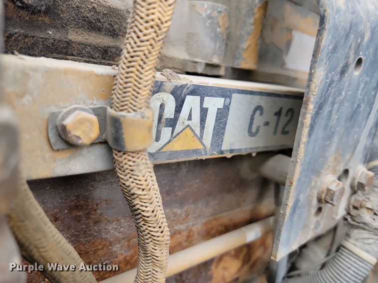 image for item NZ9939 2002 Peterbilt  378 semi truck