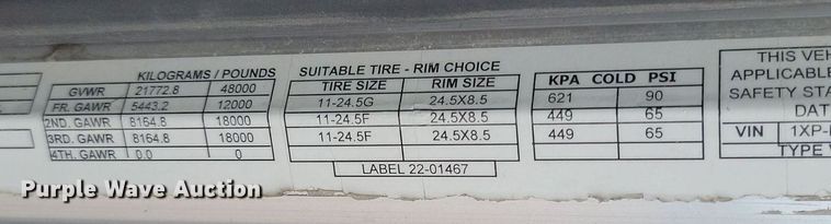 image for item NZ9939 2002 Peterbilt  378 semi truck