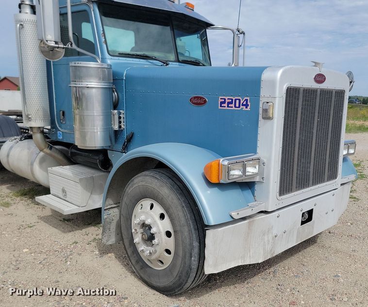 image for item NZ9941 2006 Peterbilt  379 semi truck