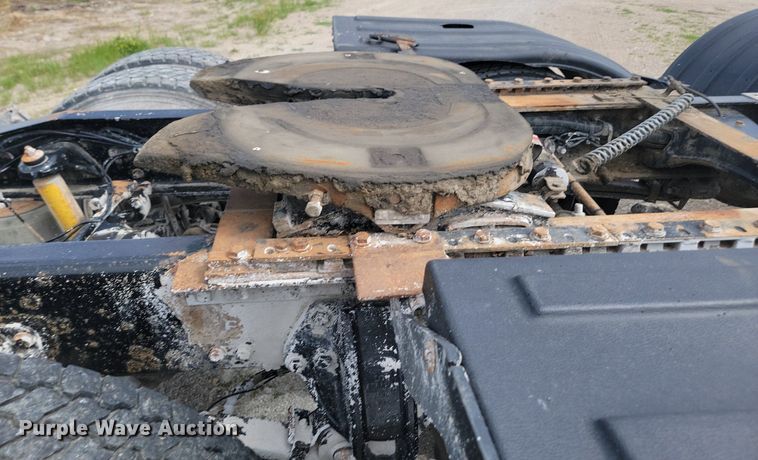 image for item NZ9941 2006 Peterbilt  379 semi truck