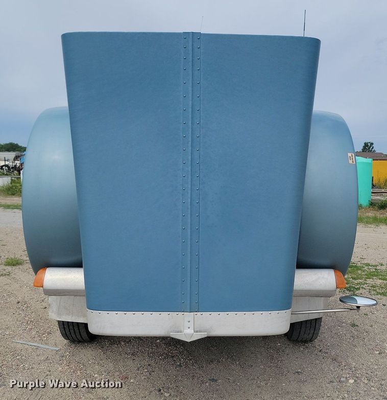 image for item NZ9941 2006 Peterbilt  379 semi truck