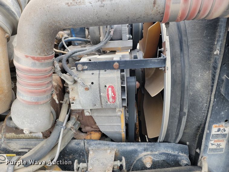 image for item NZ9941 2006 Peterbilt  379 semi truck