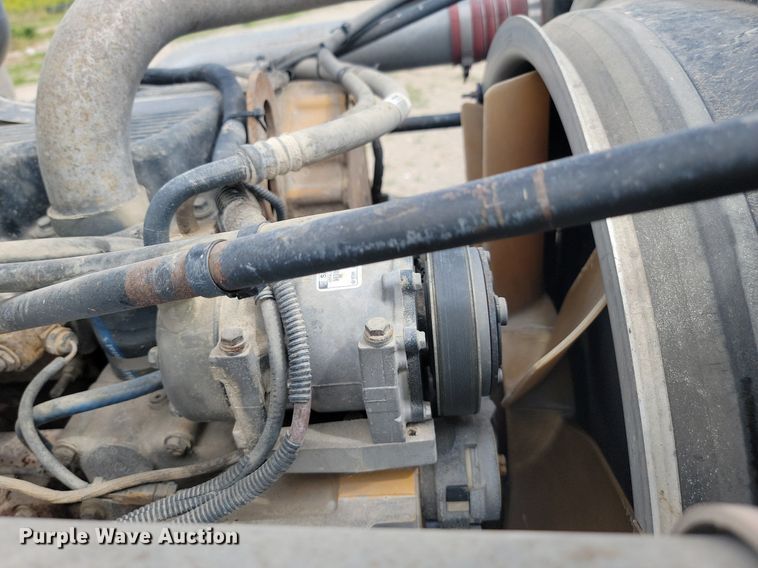 image for item NZ9941 2006 Peterbilt  379 semi truck