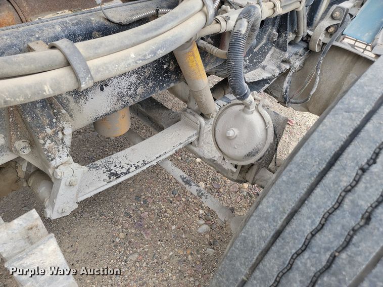 image for item NZ9941 2006 Peterbilt  379 semi truck