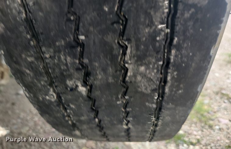 image for item NZ9941 2006 Peterbilt  379 semi truck