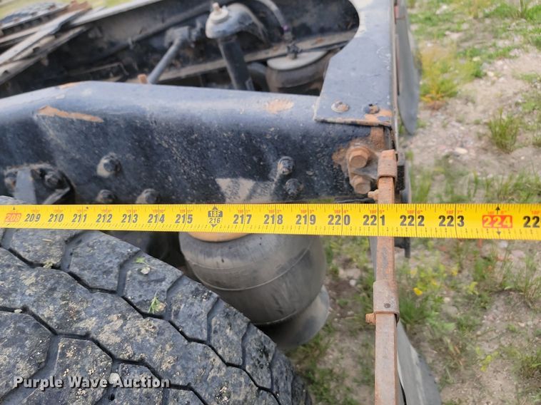 image for item NZ9942 2006 Peterbilt  379 semi truck