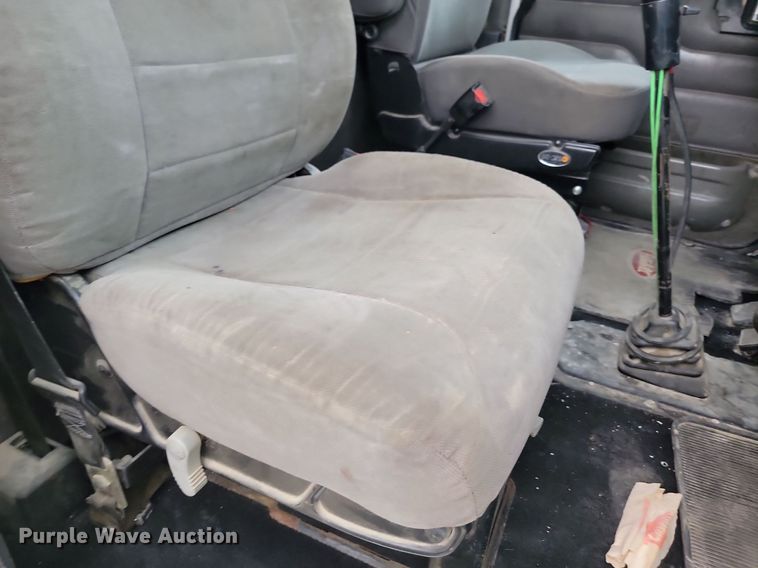 image for item NZ9942 2006 Peterbilt  379 semi truck