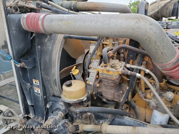 image for item NZ9942 2006 Peterbilt  379 semi truck