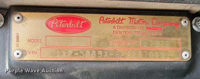 image for item NZ9942 2006 Peterbilt  379 semi truck