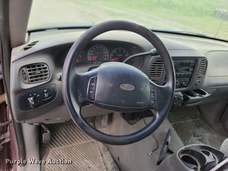 image for item NZ9944 1998 Ford F150 SuperCab pickup truck