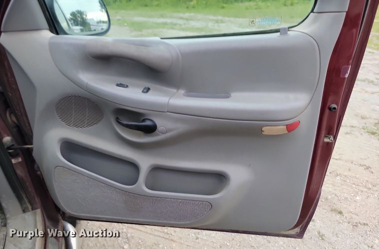 image for item NZ9944 1998 Ford F150 SuperCab pickup truck