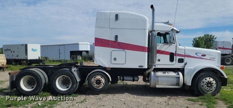 image for item NZ9947 2002 Peterbilt 378 semi truck