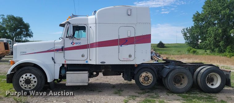image for item NZ9947 2002 Peterbilt 378 semi truck