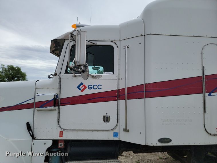 image for item NZ9947 2002 Peterbilt 378 semi truck