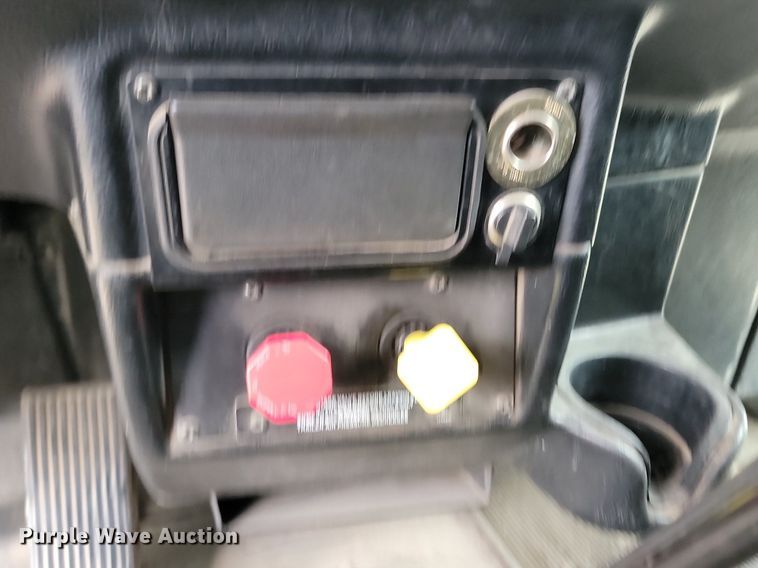 image for item NZ9947 2002 Peterbilt 378 semi truck