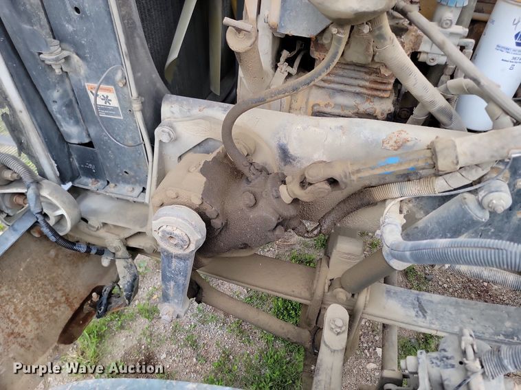 image for item NZ9947 2002 Peterbilt 378 semi truck